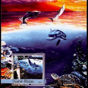 Hoja bloque Guinea Bissau 2004 (**). Delfines y faros 2